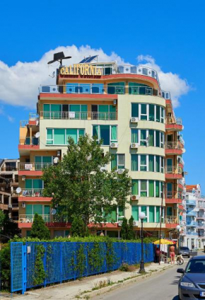  Guest House California  Поморье
